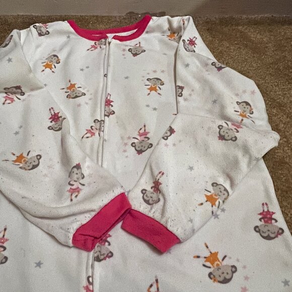 Lot of 10/12 PJ's & shorts - Picture 7 of 12